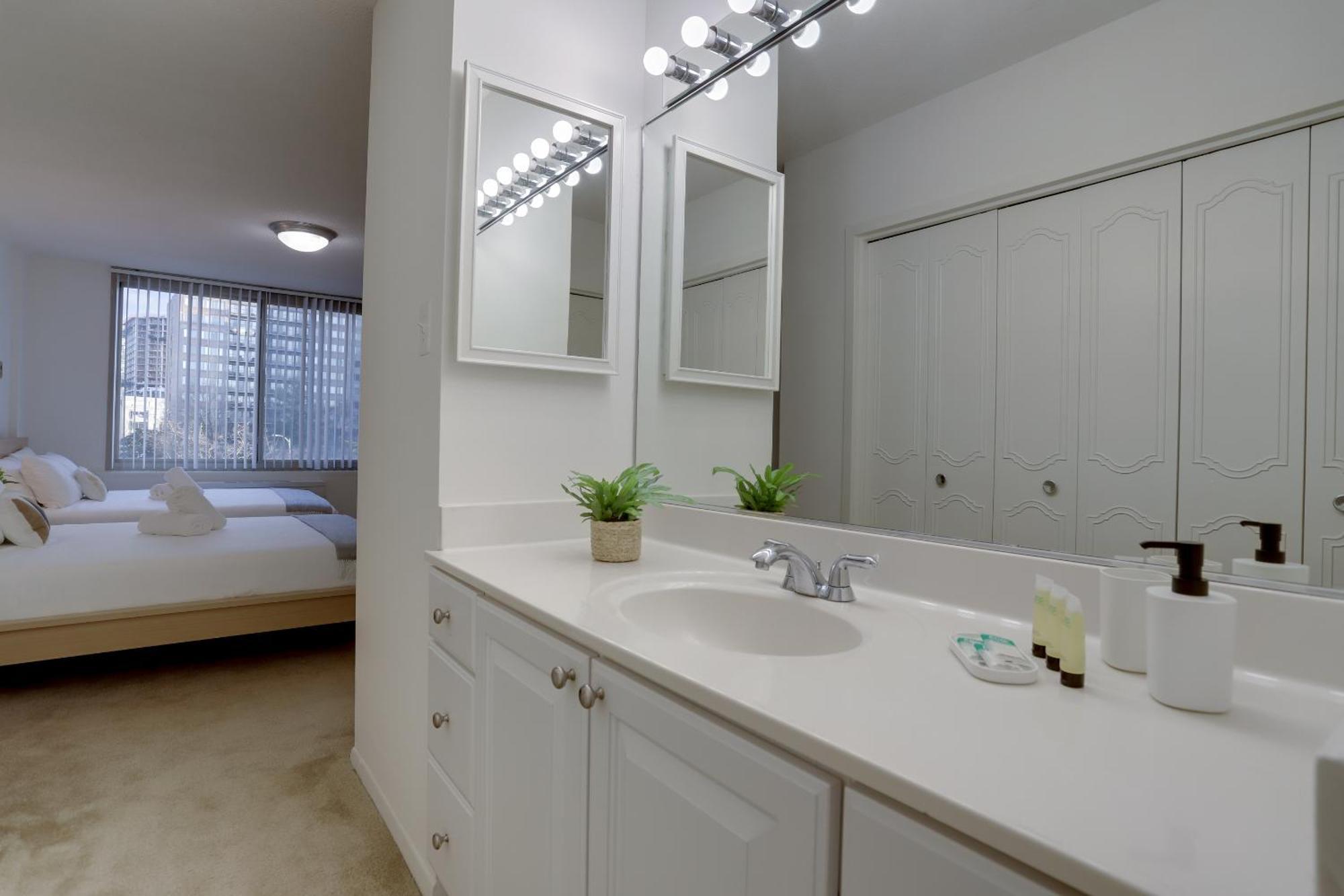 Sensational Condominium @Crystal City 알링턴 외부 사진